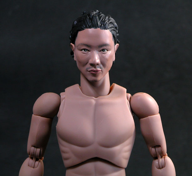 可動フィギュア用ヘッドを素体に装着