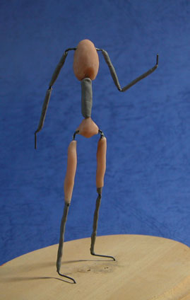 同人キャラクターフィギュア製作開始。