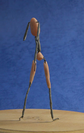 同人キャラクターフィギュア製作開始。