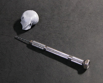 レジンで製作したヘッドの加工